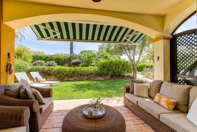2Bedroom Bungalow Heated Shared Pool ,Near Carvoeiro And Ferrugudo 외부 사진